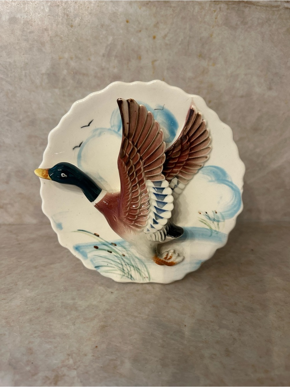 Decorative Flying Mallard Ceramic Wall Plaque/ vase- White and Brown